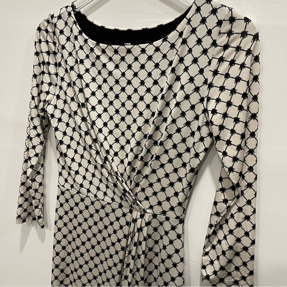 Stitch Fix Gilli Faux-Wrap Sheath Dress Printed Size Small - Picture 3 of 8